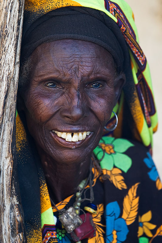 152   Old woman from the somalian minority near the Djibouti border. 